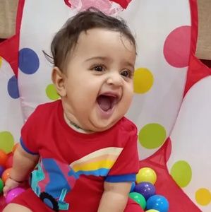 Meet your Posher, Dhara